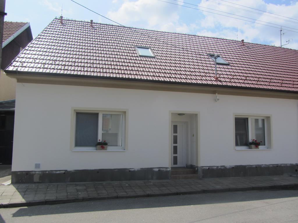 Penzion Kratochvil Dolní Dunajovice Exteriör bild