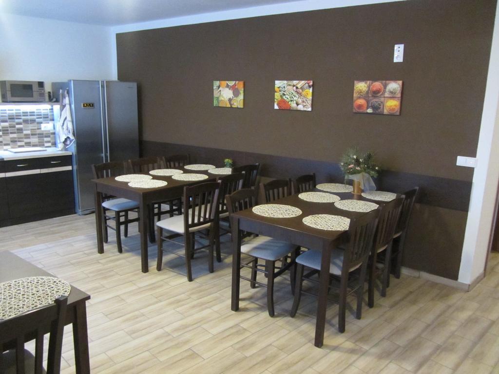 Penzion Kratochvil Dolní Dunajovice Exteriör bild