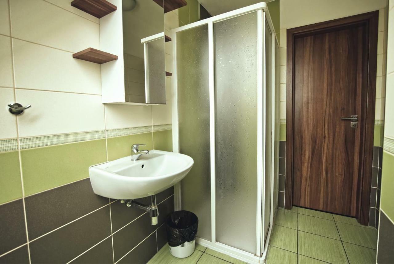 Penzion Kratochvil Dolní Dunajovice Exteriör bild