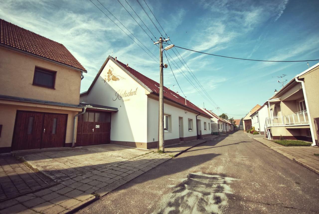 Penzion Kratochvil Dolní Dunajovice Exteriör bild